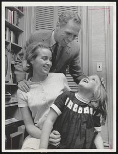 Mayor Kevin White with wife and daughter Kathryn.