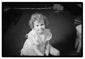 Collier Mrs. & 2 children