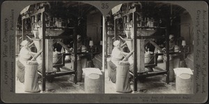 Filling and sewing bags of granulated sugar, New York