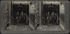 Miners coming up out of shaft on cage, Scranton, Pa.