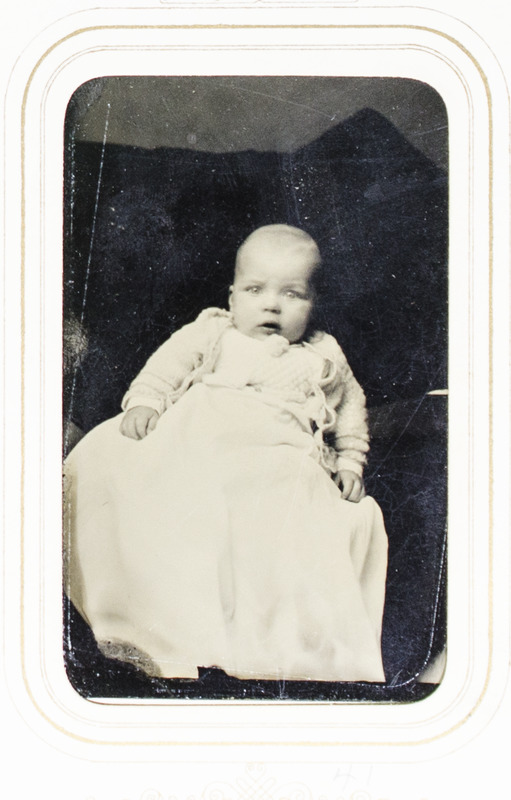 Unidentified infant 018