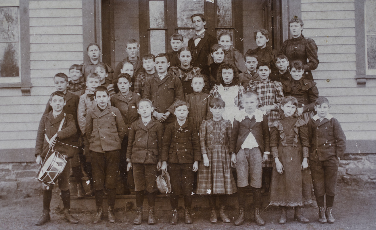 Granville Village School class picture