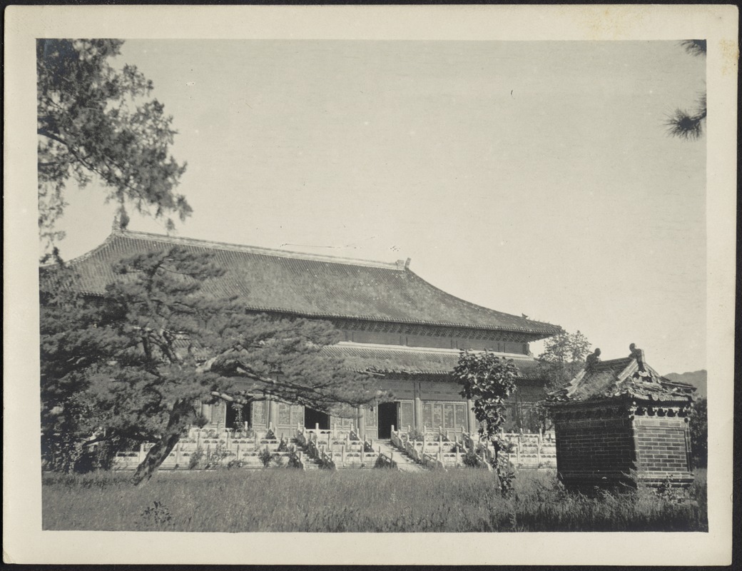 C'hang-ling, Ming Tomb Gate