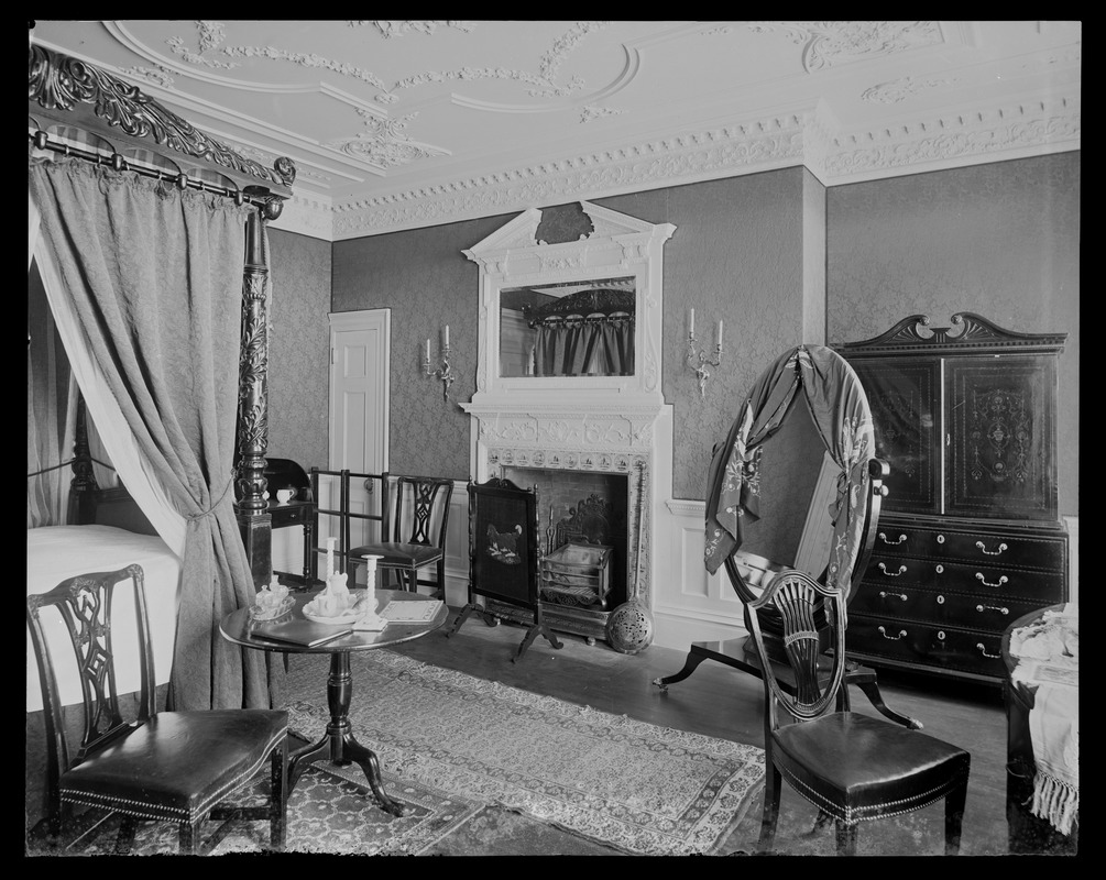 Wakehurst: bedroom