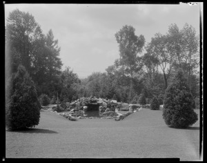 Groton Place: rock pool landscape