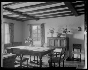 Hillingdon: Interior/dining room