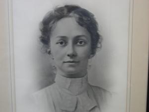 Photographic portrait of Mary Belle Hager
