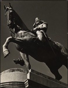 Thomas Bell's statue of Washington in the Boston Public Garden