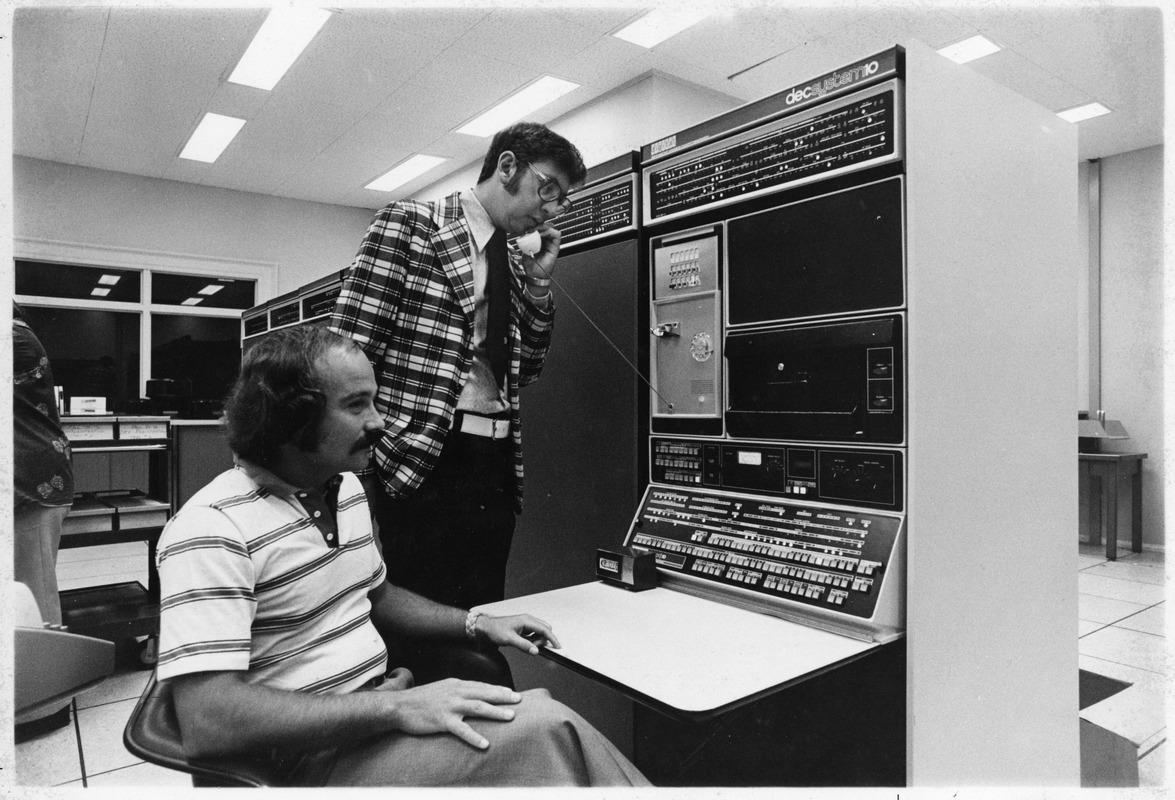 Professor Stephen Klein and [?] use early DecSystem10 computer