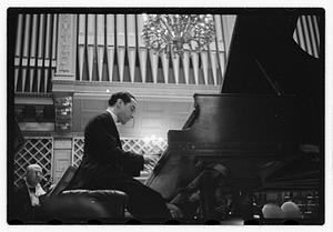Sanroma Jesus at Boston Pops performance close ups from under the piano