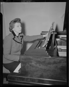 Selma Pelonsky, pianist