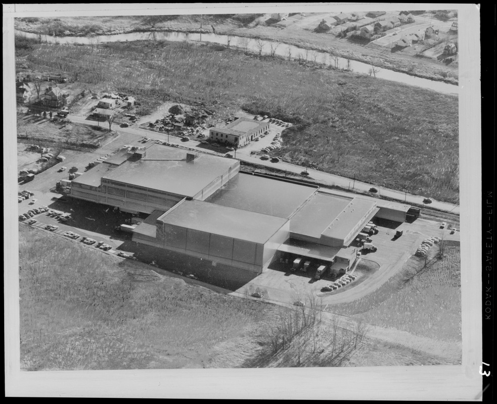 Quincy Market Cold Storage and Warehouse Co. building Digital