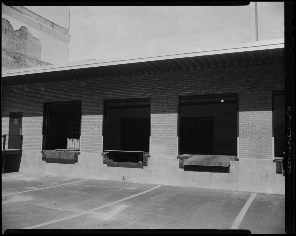 Quincy Market Cold Storage and Warehouse Co. building