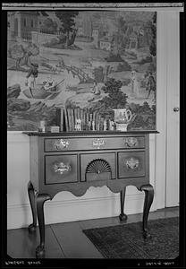 Pingree House, Salem, wall paper and chest