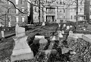 Garden Cemetery graves