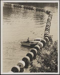 Holyoke boat barrier