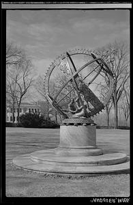 Andover, Phillips Academy, exterior statue