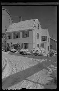 Marblehead, house exterior, snow