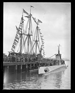 USS Constitution and sub O-7 in Navy Yard