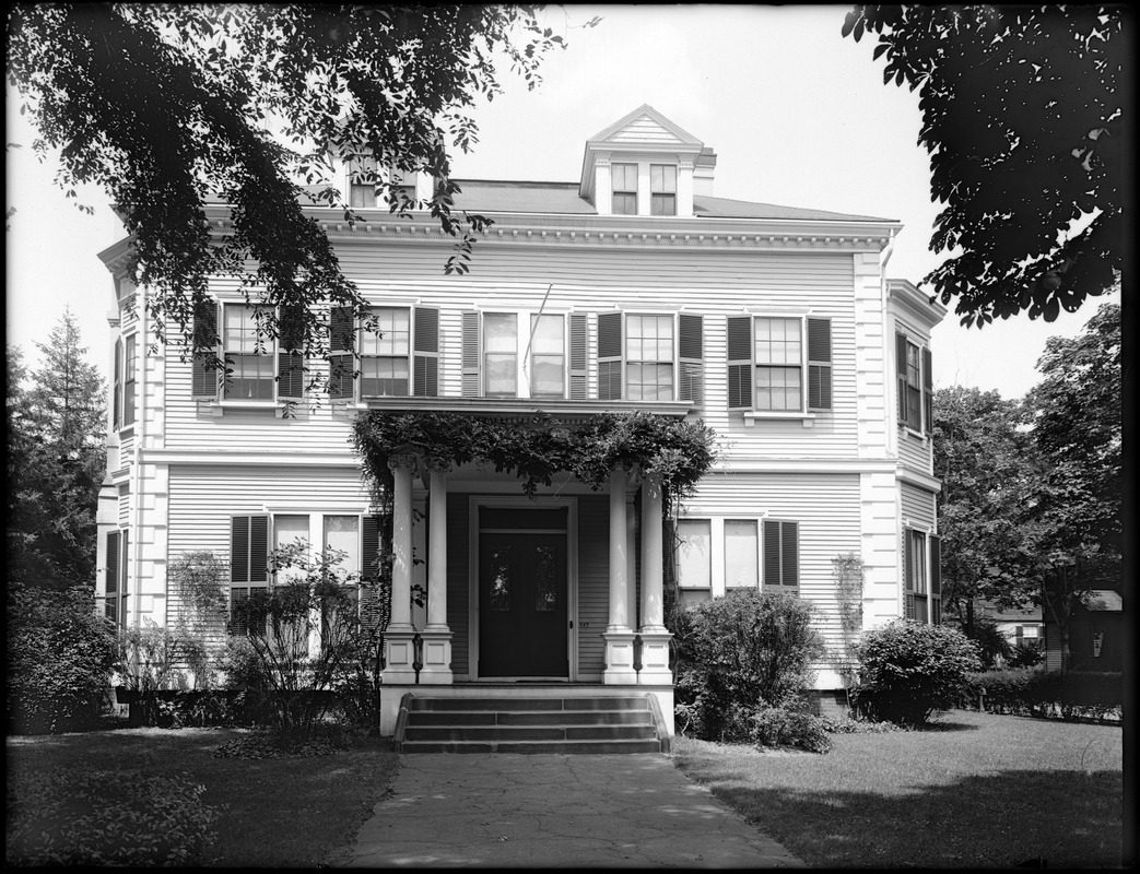 Riedesal House at 149 Brattle Street and Riedesal Avenue, Cambridge, Mass.
