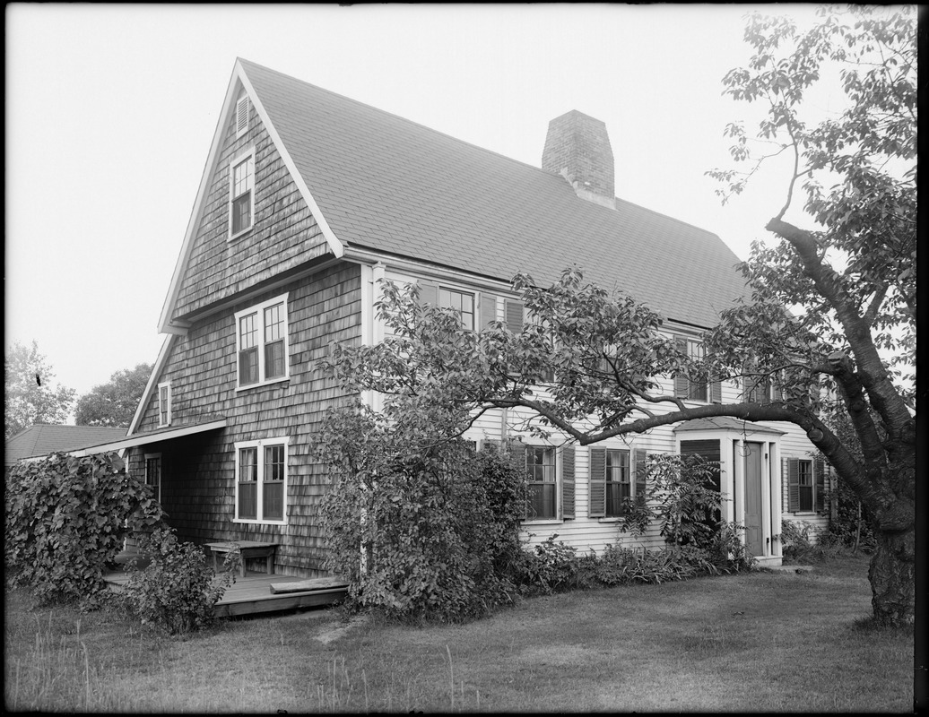 Barnard Capen House, Hillside Street (off Randolph Avenue), Milton