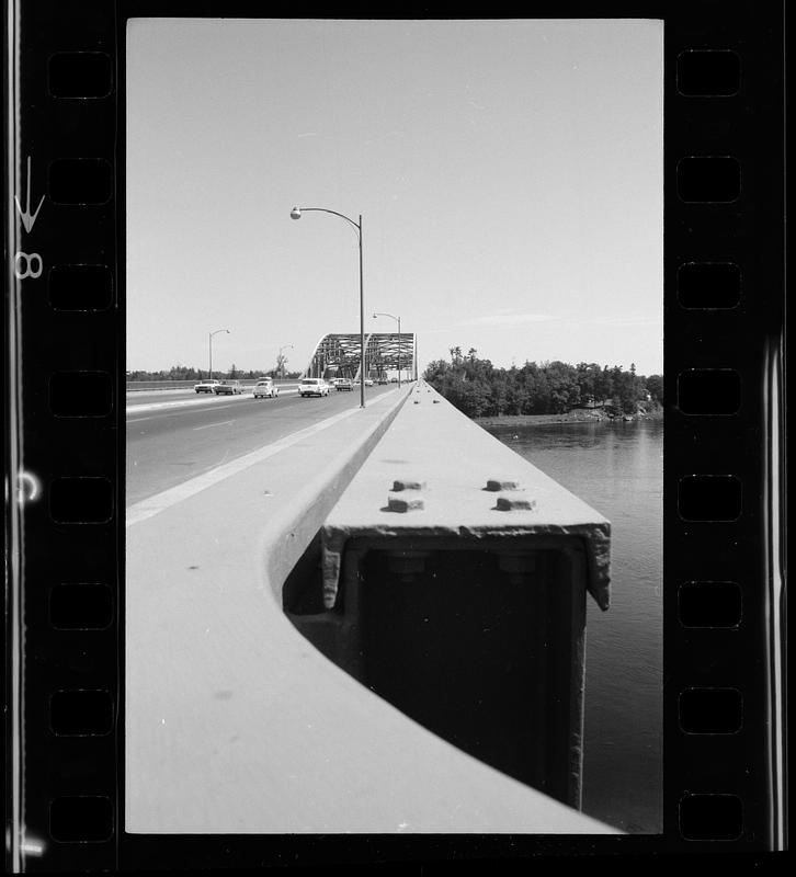 Merrimack River bridges