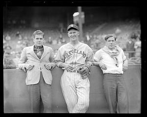 Boze Berger, Cleveland Indian, with unidentified men