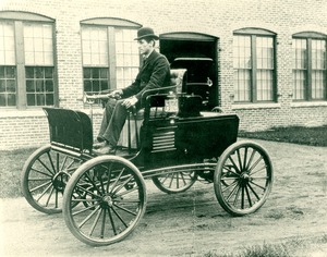 Grout Brothers motor carriage