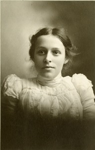 Portrait, Princeton, MA - Roper Family - Edith Belle Roper, 1899