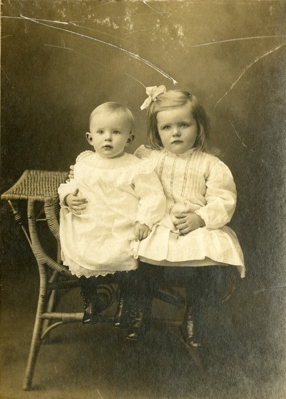 Portrait, Princeton, MA - Roper Family - Mary Alice Roper & Julia Adeline Roper, c 1906