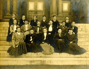 Southbridge High School 1906 Graduating Class Picture
