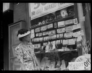 Lill in New York: stamp collection window