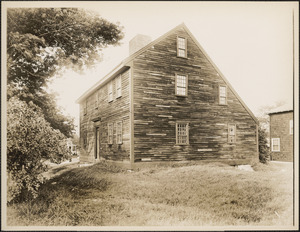 Front of the Parker Tavern at Washington Street and Fulton Street, Reading, Mass.