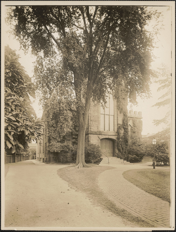 The First Church in Salem (side view)