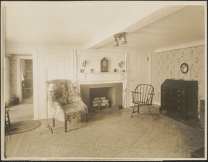 Roger G. Pierce house, living room, fireplace, and parlor (interior)