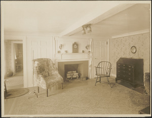 Roger G. Pierce house, living room, fireplace, and parlor (interior)