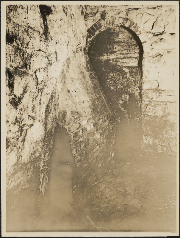 Entrance to tunnel at 190 Salem Street, North End, Boston, Mass.