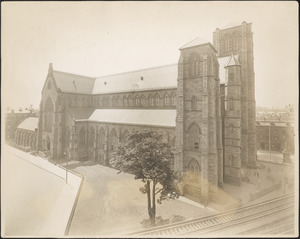 Cathedral of the Holy Cross at Union Park Street and Washington Street