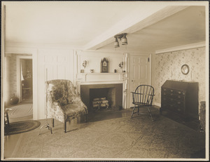 Roger G. Pierce house, living room, fireplace, and parlor (interior)