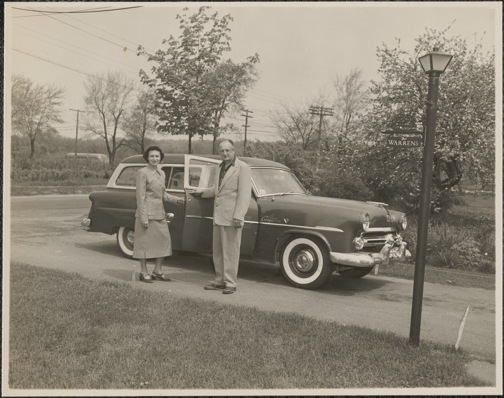 Fred Leonard Warren, Jr. Mayflower Wanderland. Mr. & Mrs. Warren, with auto