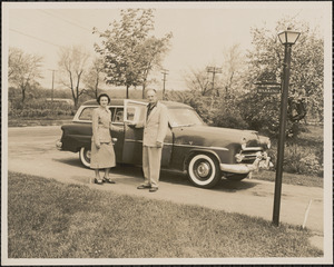 Fred Leonard Warren, Jr. Mayflower Wanderland. Mr. & Mrs. Warren, with auto