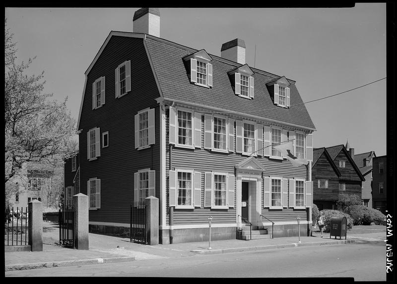 Salem Red Cross building exterior