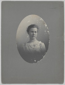 Newton High School Class of 1900 yearbook pictures plus reunion biographies, 1900 - - Grace Warren Simpson -