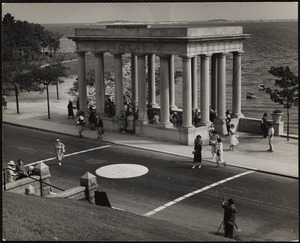 Plymouth Rock, Plymouth, Mass. under this granite portico reposes the Plymouth Rock.