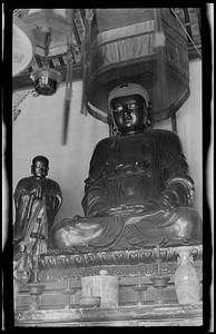 Statue covered with gold leaf, Nanking
