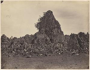 Ruïnes van Tjandi Sewoe bij Jogjakarta