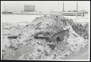 H. T. find - on x-way north by Savin Hill Yacht Club. Weather Snowstorm 2/24/69