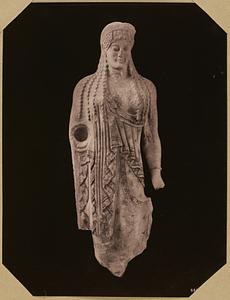 Archaic statue of a priestess (or of Athena) Acropolis Museum, Athens