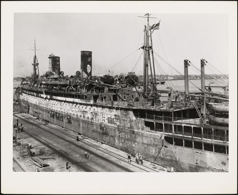 AP-21 USS WAKEFIELD-Arrival at US Naval Drydock after fire at sea