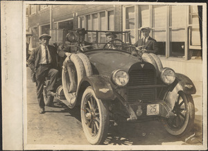 Hudson motor car with Charles Henry Davis and unknown men